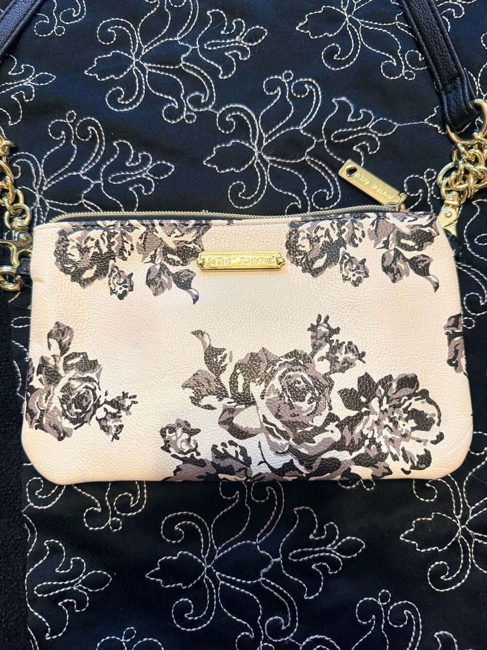 Betsey Johnson Floral Crossbody Bag With Charger Pack